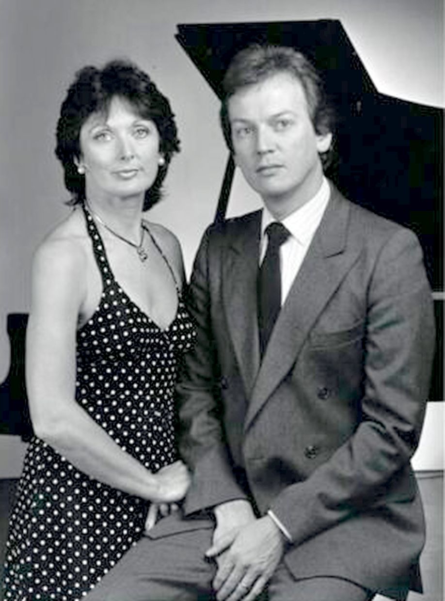 Ховард Шелли и Хилари Макнамара